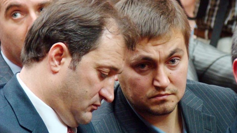 Convulsiile patriotarde ale căpușelor&nbsp;tranziției