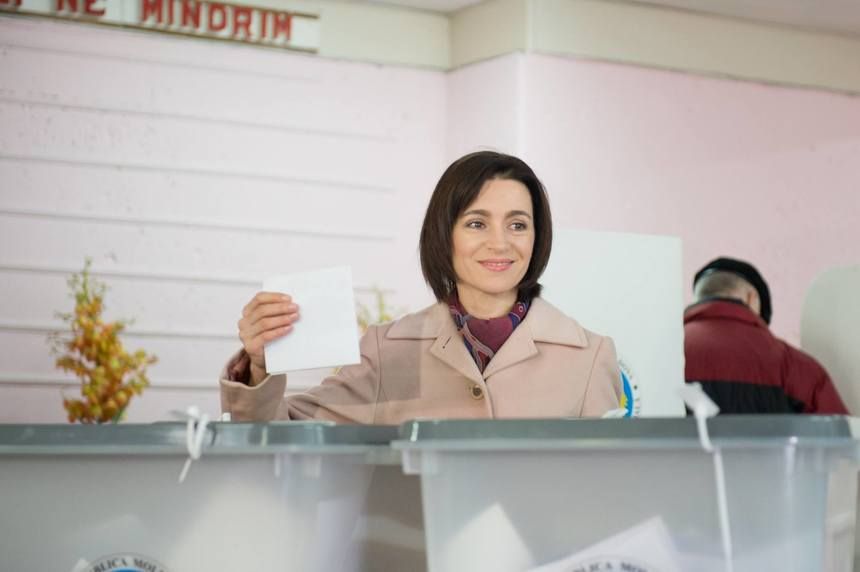 Despre „votul antisistem” al moldovenilor, care „au salvat” România de guvernarea PSD-PNL, sub bagheta useristei Maia&nbsp;Sandu